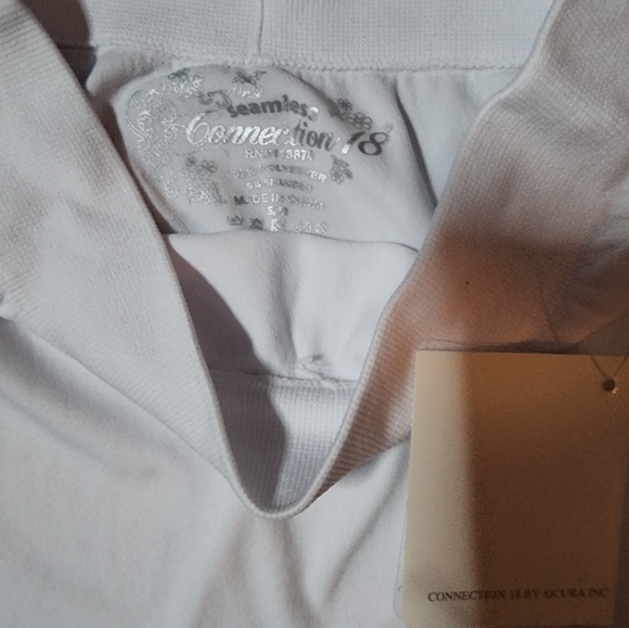 NWT Connection 18 Seamless White Crop Leggings Size Small/Medium Extemely Soft - Picture 3 of 3